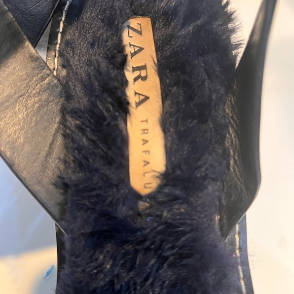 Zara Navy Furry Sandals - Picture 4 of 6